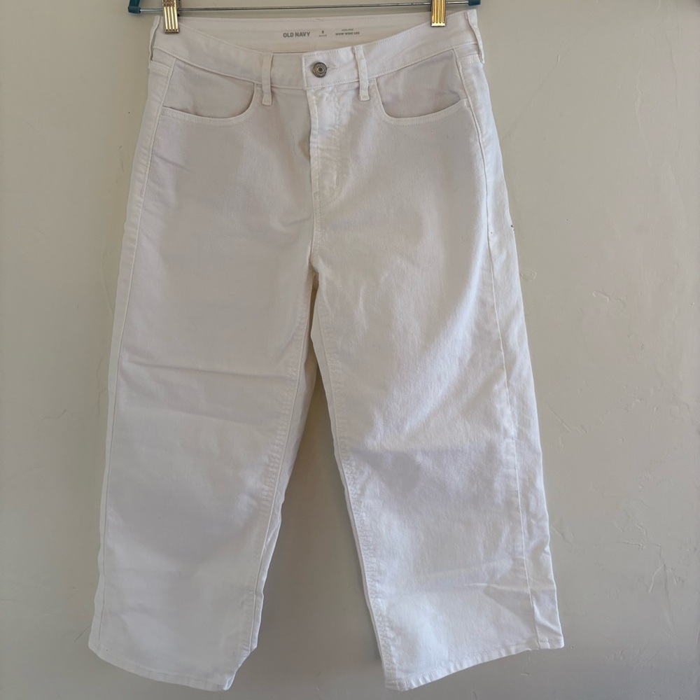 Old Navy Women's Cropped White Jeans